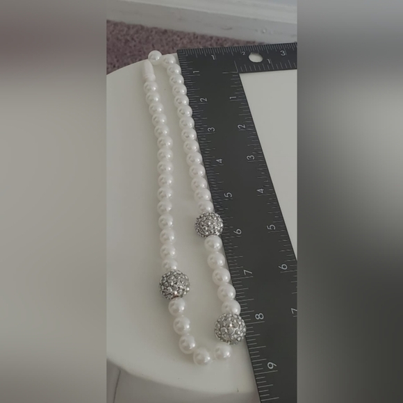 Wedding Pearl Necklace and Wrist Bead Set. WHITE. 🌴 - Picture 3 of 7